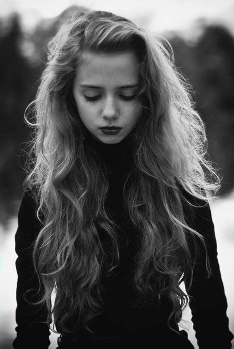 Long hair wedding hairstyles for black women. 12 Classy Chic Long Wavy Hairstyles - Pretty Designs