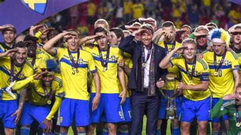 Die deutsche u21 besiegt rumänien mit 4:2 und steht im finale der europameisterschaft. Sverige U21 EM - Guld 2015 - YouTube