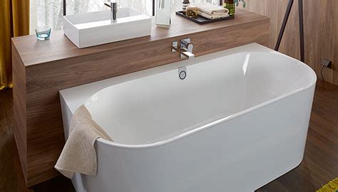 Eine badewanne bezeichnet ein behältnis, das zur körperhygiene genutzt wird. Vorwand Badewanne Mit Schräge : Vorwand Badewanne Von Bette Und Villeroy Boch Kaufen ...