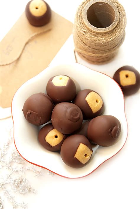Smooth out the hole left by the toothpick with an offset spatula. Buck Eye Truffle : Buckeyes Peanut Butter Balls Chocolate ...