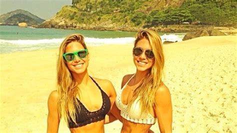 Olympic Twin Synchronized Swimmers Bia And Branca Feres