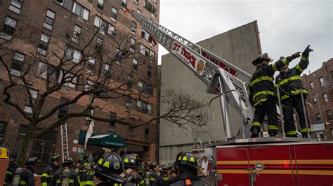 Reconstructing The Bronx Apartment Fire The New York Times
