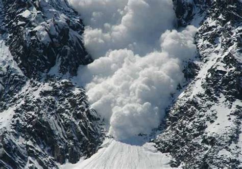 10 army personnel missing as avalanche hits northern siachen glacier india news india tv