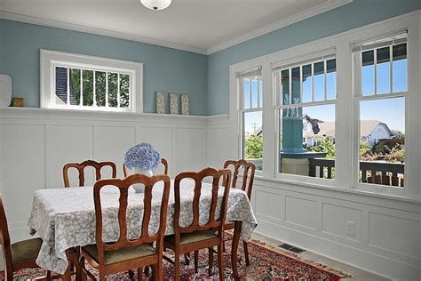 Put together a dining room set that expresses your style, or stop by a design center and let an ethan allen designer put one together for you. Dining room idea #2 | Dining room wainscoting, Wainscoting ...