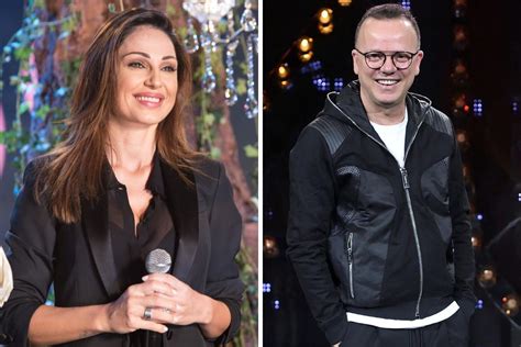Anna tatangelo stretches followers with a double portrait that gives credit to her breathtaking and just in an interview with the sun 24 hours anna tatangelo about the new album said: Anna Tatangelo contro Gigi D'Alessio: «Certe cose non si ...