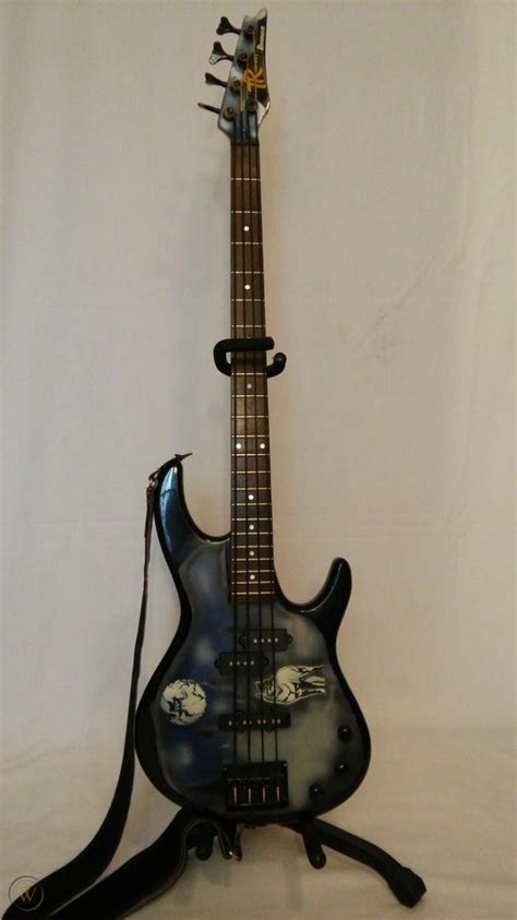 Ibanez Tr Series Bass Guitar Custom Painting 1776966783