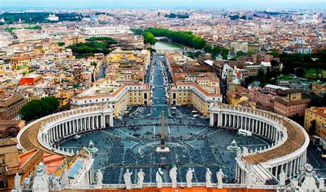 Plaza De San Pedro Del Vaticano En Roma Los Viajes De Grimes