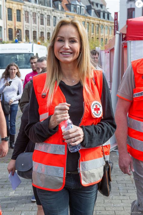 Adriana karembeu was born on september 17, 1971 in brezno, czechoslovakia as adriana sklenarikova. Adriana Karembeu lors du lancement des Journées Nationales ...