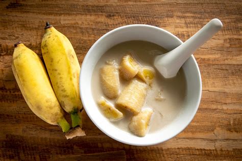 Indonesian Style Warm Bananas Recipe With Cinnamon Coconut Milk