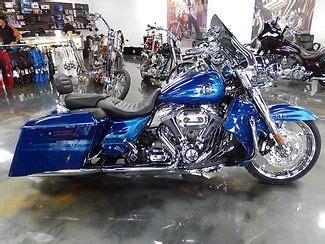 The engine produces a maximum peak output power of and a maximum torque. 2013 Blue Harley-Davidson CVO Screamin' Eagle ROAD KING ...