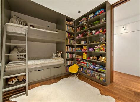 Shelves are so easily overlooked in a kids room. Kids bedroom storage idea - 18 Storage Ideas for Small ...