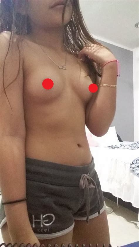 Pack De Veronica Jovencita Ense Ando Sus Tetas Peque As Y Su Vagina