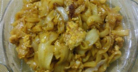 Tambahkan kecap asin, kecap manis, saus tiram dan bubuk kaldu. Resep Kwetiau Goreng ASAP oleh Endah Oktaviani - Cookpad
