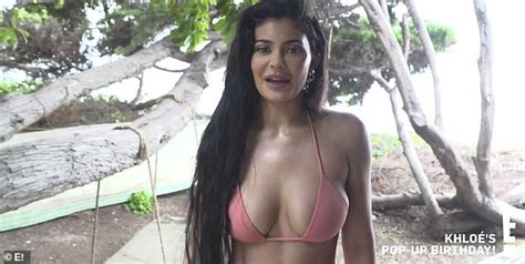 Kylie Jenner 21 Poses In A Bikini Top As She Tells Khloe Kardashian