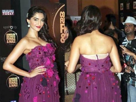 Their malfunctions add to the gossip buzz, and that is what we have brought to you. 10 Shocking Wardrobe Malfunctions of Bollywood Actresses ...