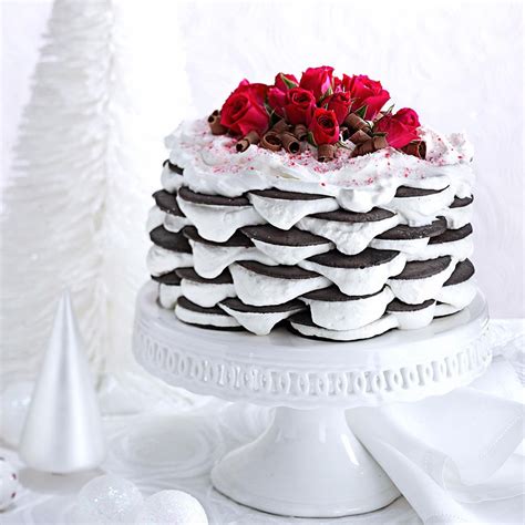 Decorate it with more fresh berries, a sprinkling of sugar. Layered Peppermint Icebox Cake Recipe | Taste of Home