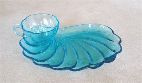 Vintage Mid Century Modern Hazel Atlas Capri Blue Swirl Cup And Snack