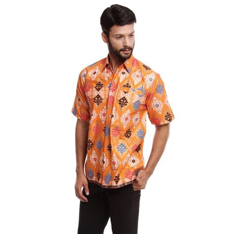 Mungkin saja ada yang mahal dan juga ada kemeja dengan harga yang murah. 44+ Ide Populer Baju Kaos Lengan Pendek Pria Terbaru