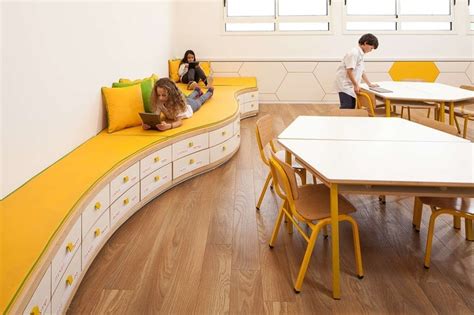 Awesome School In Israel With Playful Interior