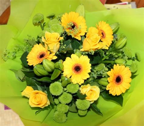 Floraqueen Flower Delivery Service Over 40 And A Mum To One