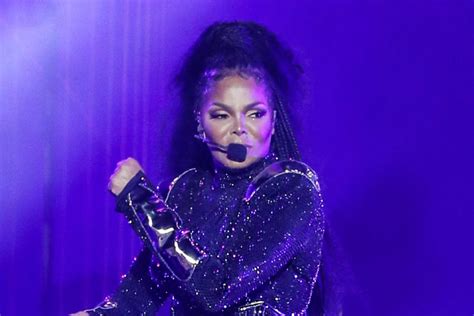 Janet Jackson To Auction Off Over 800 Items From Her Music Videos
