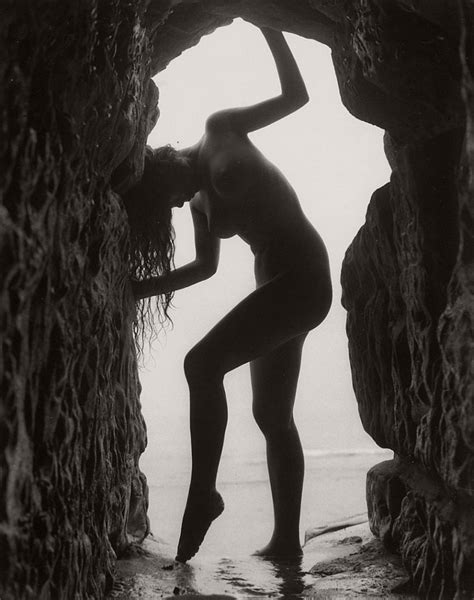 Biography Nude Photographer Iwase Yoshiyuki MONOVISIONS Black