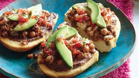 Great place for some delicious mexican food. Vegan Mollete | Recipe | Food, Molletes recipe, Mexican ...