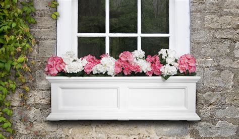 Product title mayne fairfield window box 4ft white average rating: Mayne Fairfield 3' window box in white! Made in the USA ...
