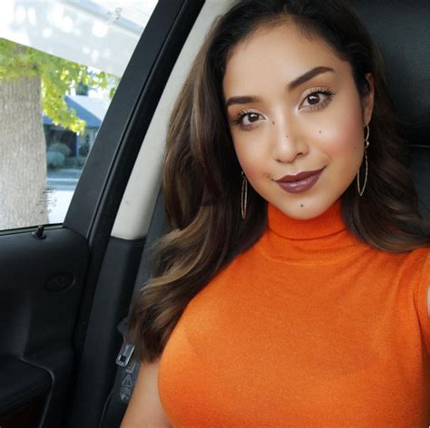 Which Latina Beauty Bloggers Should Everyone Be On The Lookout For