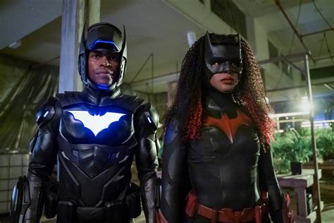Batwoman On The Cw Cancelled Season Four Canceled Renewed Tv