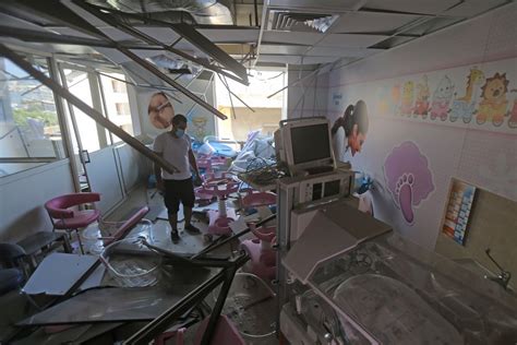 After Beirut Blast The Race To Save Lives Outweighs Coronavirus Safety