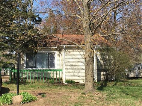 You'll receive daily or weekly emails (your choice) from point2, with new listings which fit your criteria, while they're fresh on. Lansing Real Estate - Lansing MI Homes For Sale | Zillow