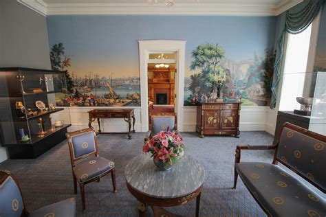 The original governor's mansion for alabama was occupied from 1911 until 1950, when the current mansion was acquired. Look Inside The Renovated Governor's Mansion | NPR Illinois