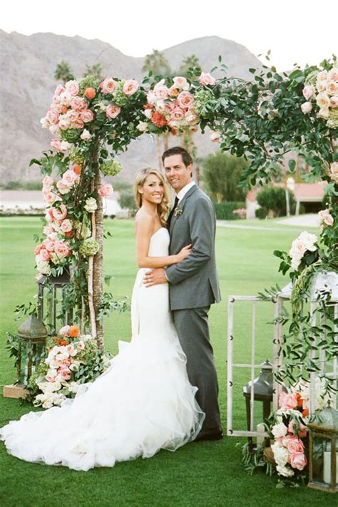 40 Elegant Ways To Decorate Your Wedding With Floral