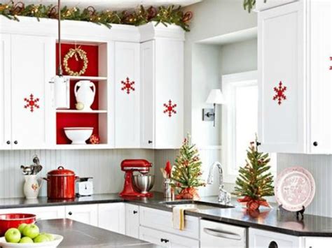 Y aunque es una idea linda, en general es muy poco práctica (no todos somos tan ordenados, y las. Ideas para decorar la cocina en Navidad - Decoracion en el ...