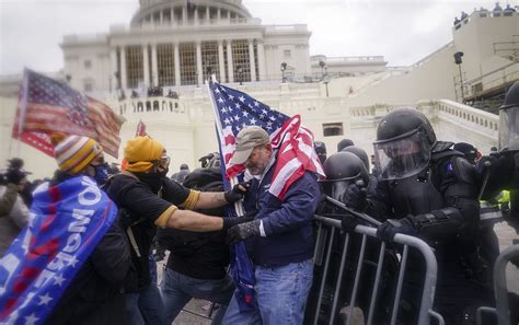 Over 200 Us Capitol Rioters Have Right Wing Extremist Links Adl Says