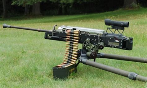 m2重機関銃より重量は約半分まで減少し、射撃の反動も約60 軽減することに成功したxm806とは gun geek