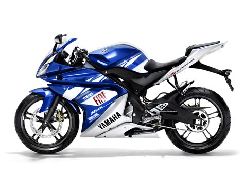 Read what they have to say and what they like and dislike about the bike below. YAMAHA YZF-R125 - Review and photos