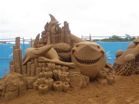 Top 31 Amazing Sand Sculptures On The Beaches Photo Gallery
