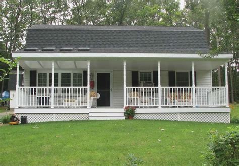 I have designed this dog house with a front porch so you can shelter your large dog and offer it comfort. How to Design Front Porch Designs for Ranch Style Homes ...
