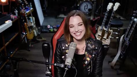 Fan First Halestorms Lzzy Hale On First Time Seeing Tool Childhood