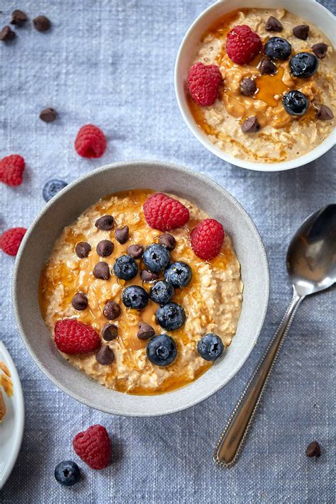 The ketogenic diet involves a low carbohydrate intake, moderate protein intake and high fat intake. Healthy Chocolate Peanut Butter Oatmeal Breakfast Recipe
