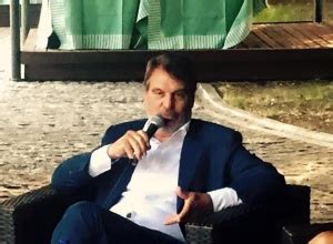 Tardelli è sicuramente un congiunto?, dal 1982 ci sentiamo tutti congiunti a tardelli, io in primis. Radio Italia 5 - Passioni Festival accende l'estate ...