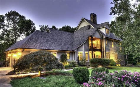 Located predominantly in the south carolina county of oconee, which is located in the northwestern section of the state, lake keowee is situated in the foothills of the blue ridge mountain range. mountain, cottage, lake, vacation home on Lake Keowee ...