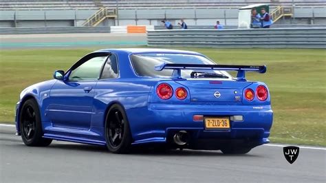 Looking for the best wallpapers? Nissan Skyline R34 GT-R V-Spec Accelerations On Track ...