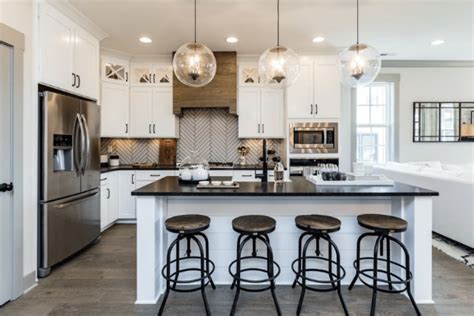 For decades, the backsplash has been an important working part of any kitchen remodel. 5 Eye-Catching Kitchen Trends for 2020
