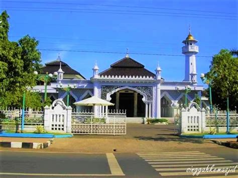 Singgah Ke Masjid Masjid Agung Baitul Makmur Jepara