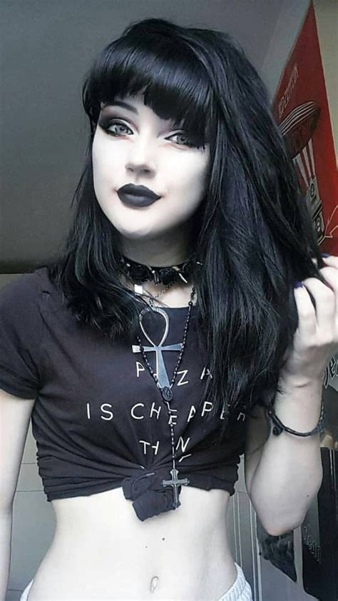 Pin By Atatiana Ogburn On Iii Goth Steam Cyber Hot Goth Girls Goth Beauty Gothic Beauty