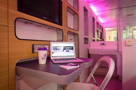 I stay at the very small and very nice and comfortable yotel hotel in the airport in. Yotel | Capsule hotel sur l'aéroport de Londres Heathrow