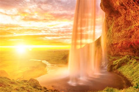 How Where And When To See The Midnight Sun In Iceland Your Complete Guide